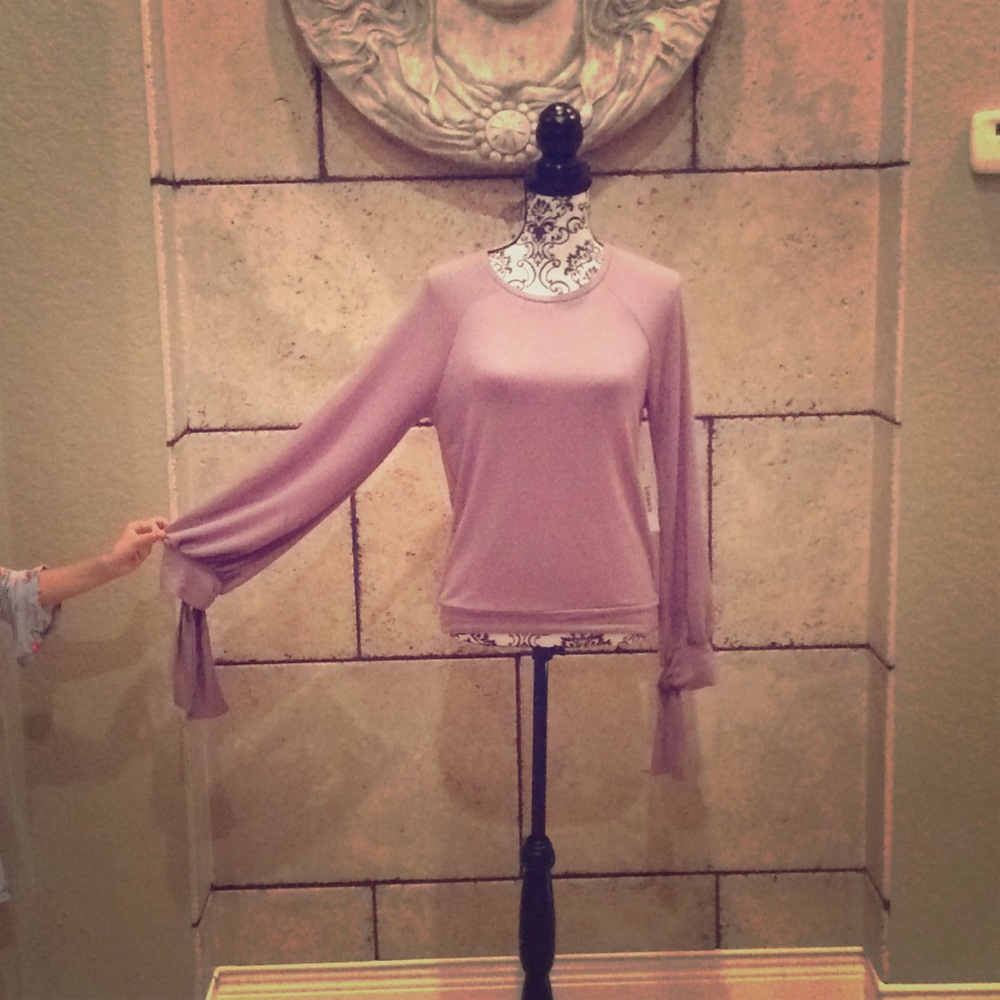 Beautiful top with long sleeve